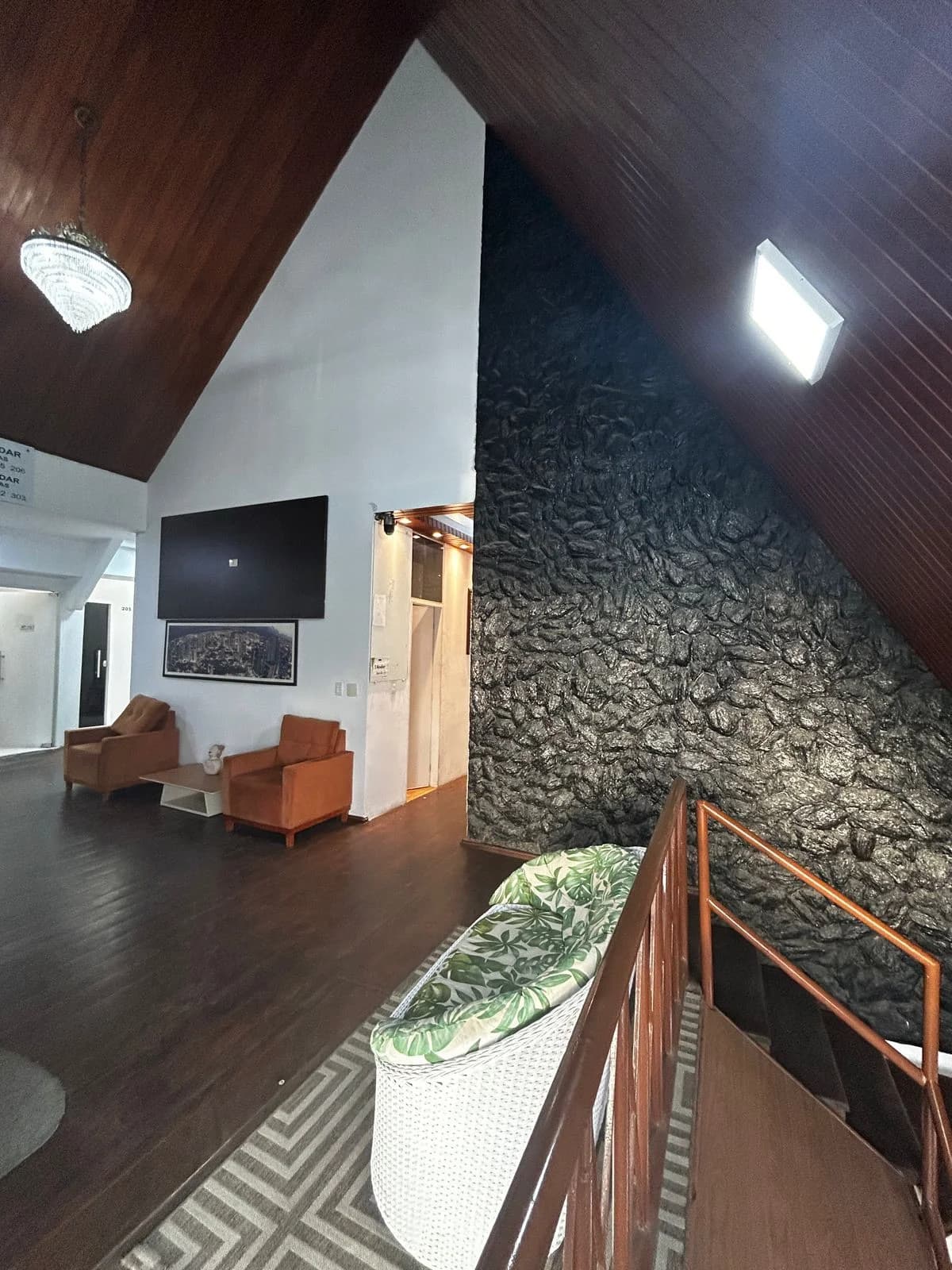LOCAÇÃO: SALA COMERCIAL: 40,00M² PONTO CENTRAL - foto 3